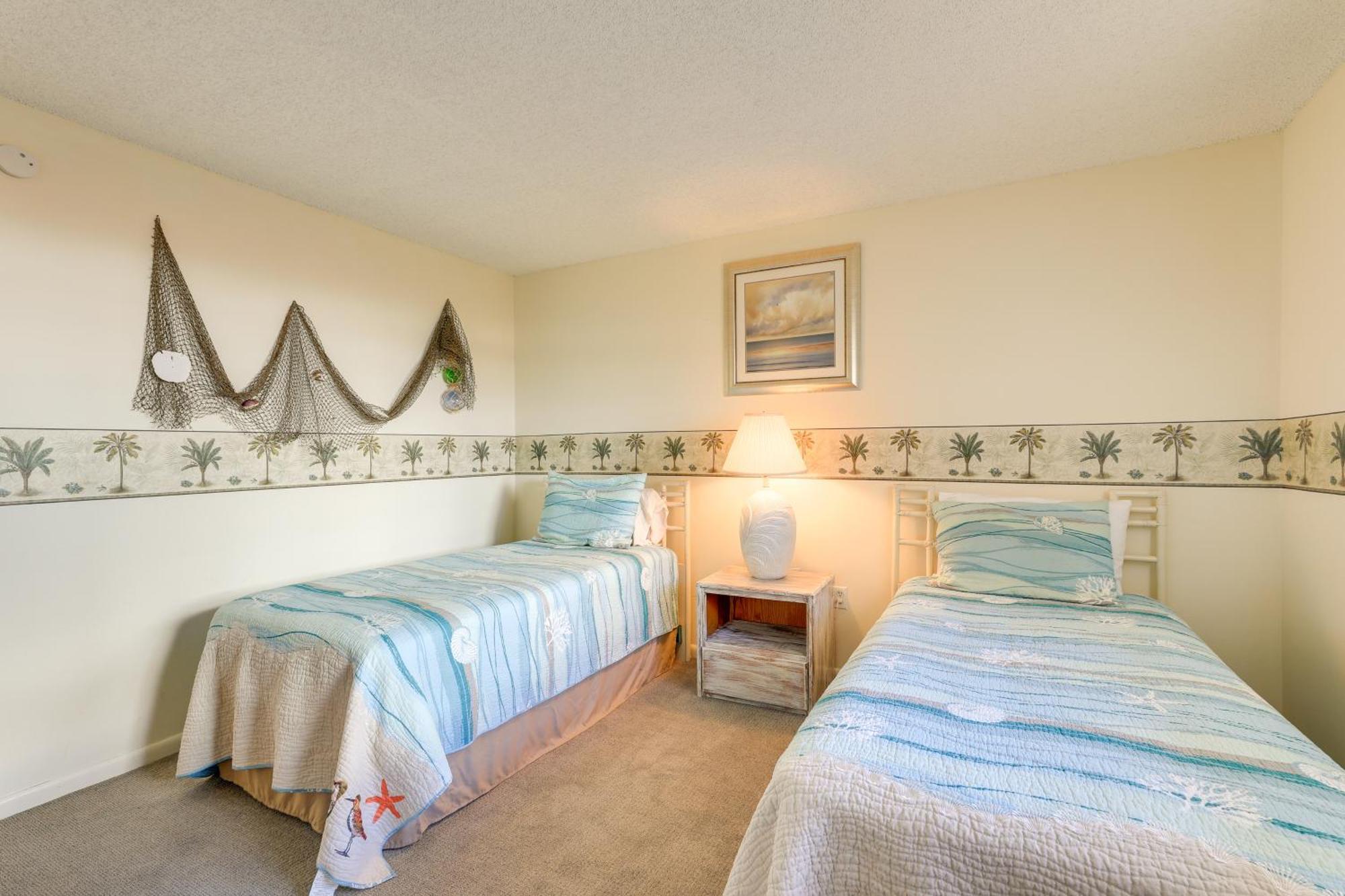 Central Cocoa Beach Condo With View, Steps To Beach! Εξωτερικό φωτογραφία